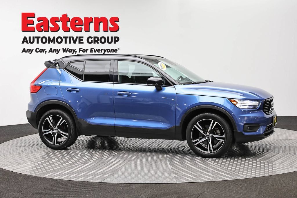 Used 2020 Volvo XC40 T5 R-Design AWD/4WD image 6