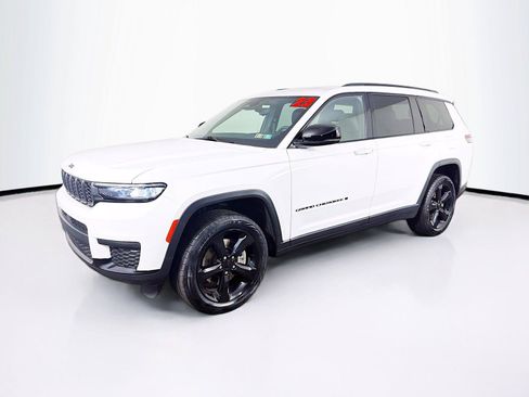 Used 2023 Jeep Grand Cherokee L Laredo AWD/4WD image 7