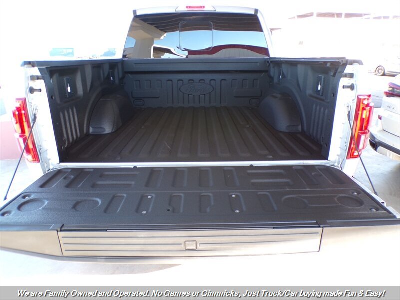 Used 2017 Ford F150 Lariat w/ Equipment Group 502A Luxury AWD/4WD image 9