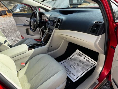 Used 2011 Toyota Venza AWD w/ Convenience Pkg image 27