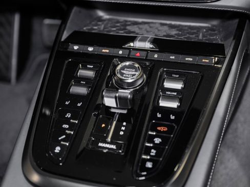 Used 2025 Aston Martin DBX 707 image 32