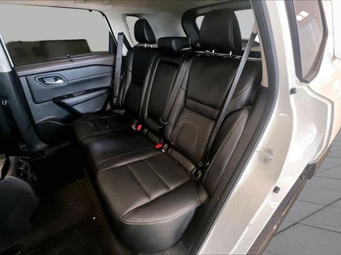 Used 2023 Nissan Rogue SL w/ SL Premium Package FWD image 17