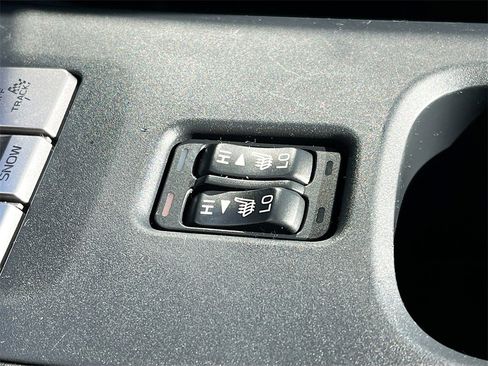 Used 2023 Toyota GR86 Premium w/ ALL Weather Mat Package (TMS) image 19