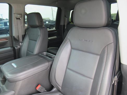 Used 2025 GMC Sierra 2500 Denali w/ Denali Reserve Package AWD/4WD image 20