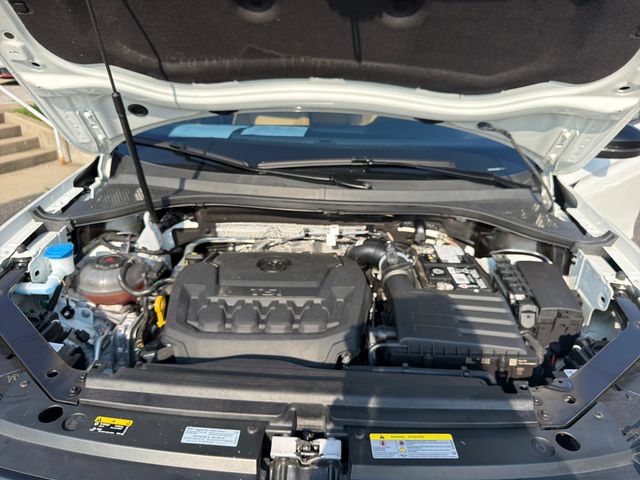 Certified 2024 Volkswagen Tiguan SE R-Line AWD/4WD image 13