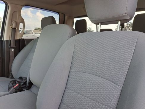 Used 2019 RAM 1500 Classic SLT image 18