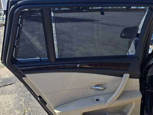 Used 2010 BMW 535i xDrive Wagon image 24