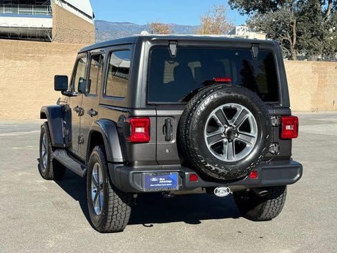 Used 2020 Jeep Wrangler Unlimited Sahara image 5