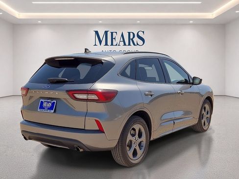 Used 2023 Ford Escape ST-Line FWD image 5