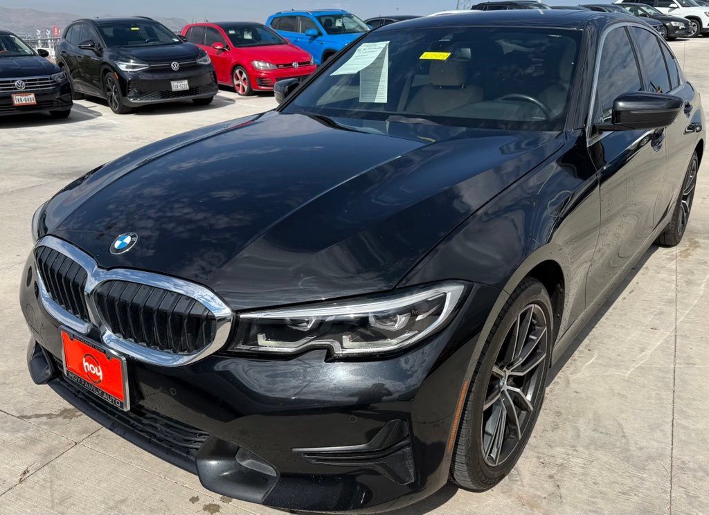 Used 2022 BMW 330i xDrive Sedan w/ Driving Assistance Package AWD/4WD image 3
