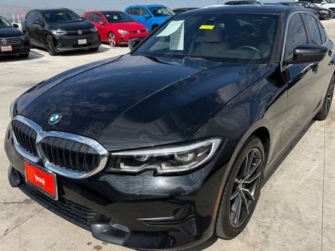 Used 2022 BMW 330i xDrive Sedan w/ Driving Assistance Package AWD/4WD image 3