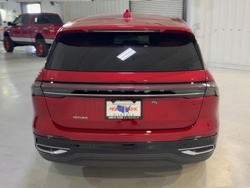 New 2026 Lincoln Nautilus Premier AWD/4WD image 8