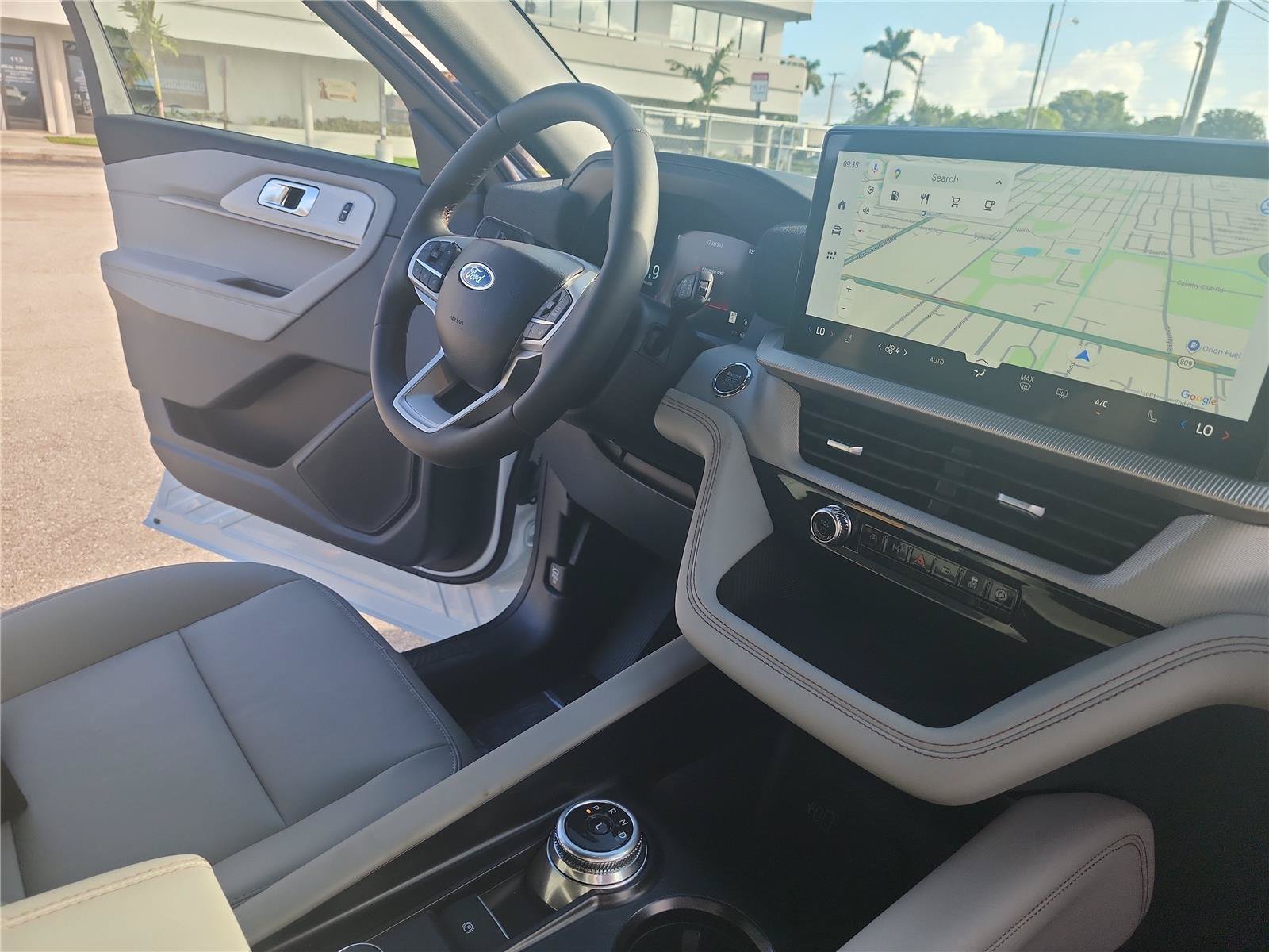 New 2027 Ford Explorer Active w/ Active Comfort Package RWD image 26