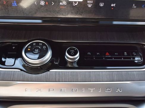 New 2026 Ford Expedition Max Platinum w/ Platinum Ultimate Package AWD/4WD image 31