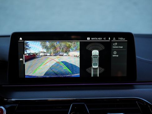 Used 2023 BMW M5 image 31