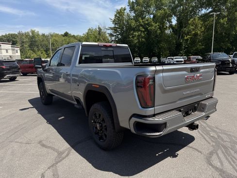 New 2026 GMC Sierra 2500 AT4 w/ AT4 Premium Plus Package AWD/4WD image 3