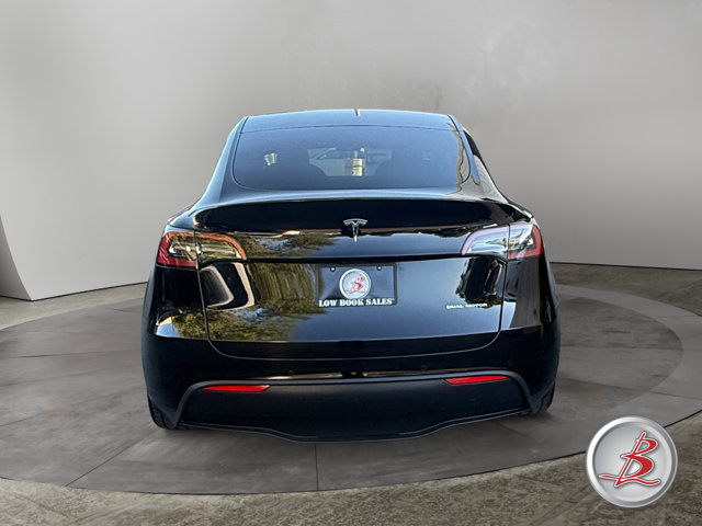 Used 2022 Tesla Model Y Performance AWD/4WD image 6