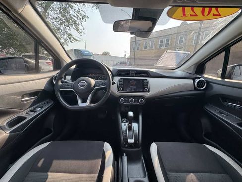 Used 2021 Nissan Versa SV image 17