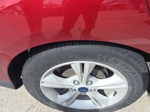 Used 2014 Ford Focus SE FWD image 26