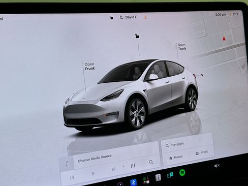 Used 2022 Tesla Model Y Long Range AWD/4WD image 19