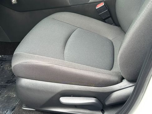 Used 2025 Toyota RAV4 LE AWD/4WD image 17
