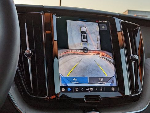 Certified 2025 Volvo XC60 T8 Plus w/ Protection Package Premier image 17