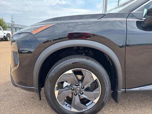 New 2026 Nissan Rogue SV image 7