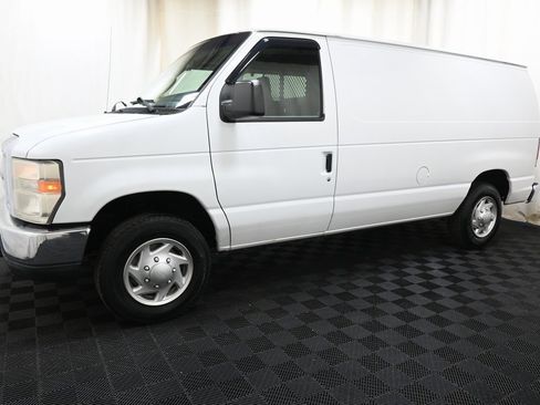 Used 2012 Ford E-150 and Econoline 150 w/ Premium Van Group image 6