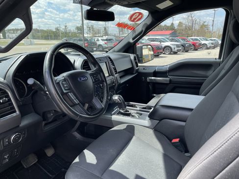 Used 2019 Ford F150 XLT w/ Equipment Group 302A Luxury AWD/4WD image 11