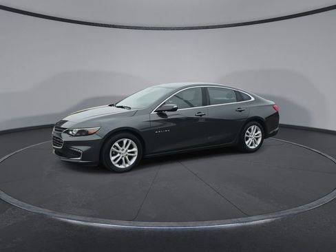 Used 2016 Chevrolet Malibu LT w/ Leather Package FWD image 4