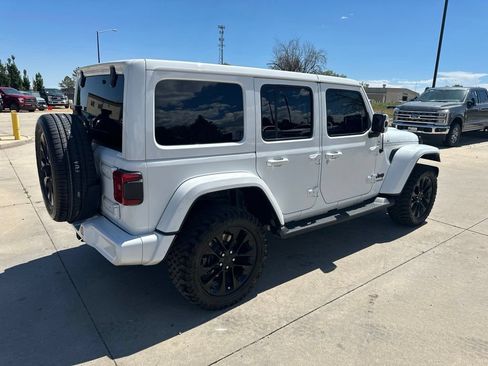 Used 2021 Jeep Wrangler Unlimited Sahara AWD/4WD image 37