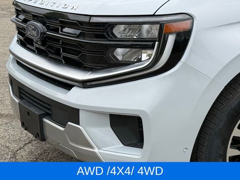 Used 2025 Ford Expedition Platinum AWD/4WD image 13