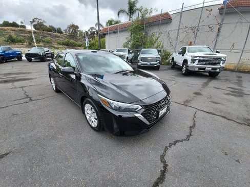 Used 2024 Nissan Sentra S FWD image 2