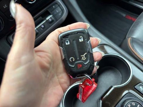 Used 2020 GMC Acadia AT4 w/ Driver Alert Package II AWD/4WD image 29