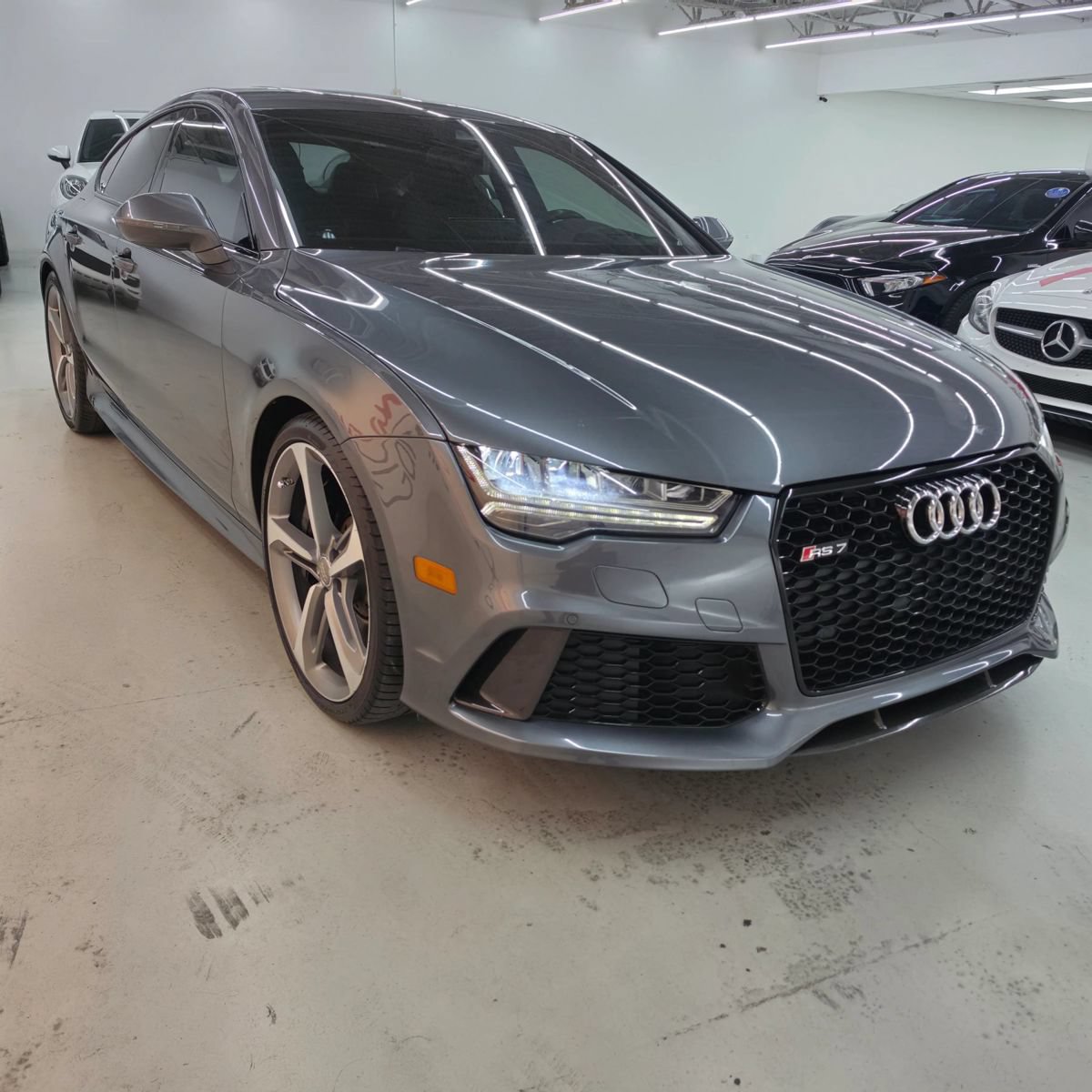 Used 2016 Audi RS 7 Prestige w/ Carbon-Optic Package AWD/4WD image 8