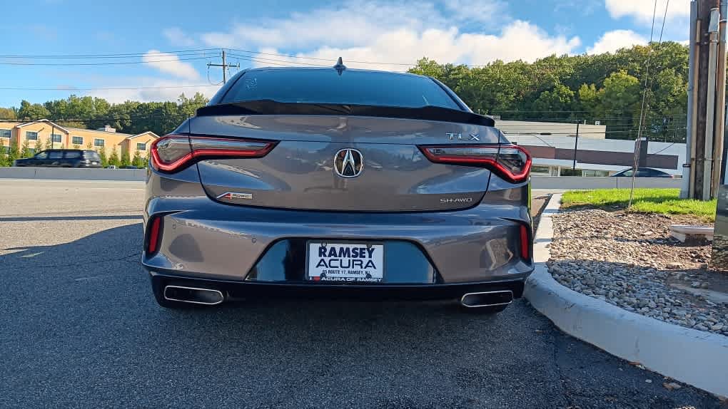 Used 2023 Acura TLX w/ A-SPEC Package AWD/4WD image 4