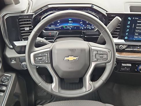 Used 2025 Chevrolet Silverado 1500 LT image 14