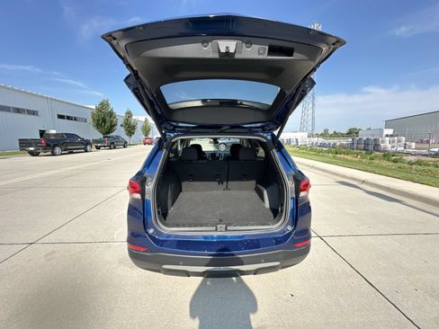 Used 2022 Chevrolet Equinox LT AWD/4WD image 25