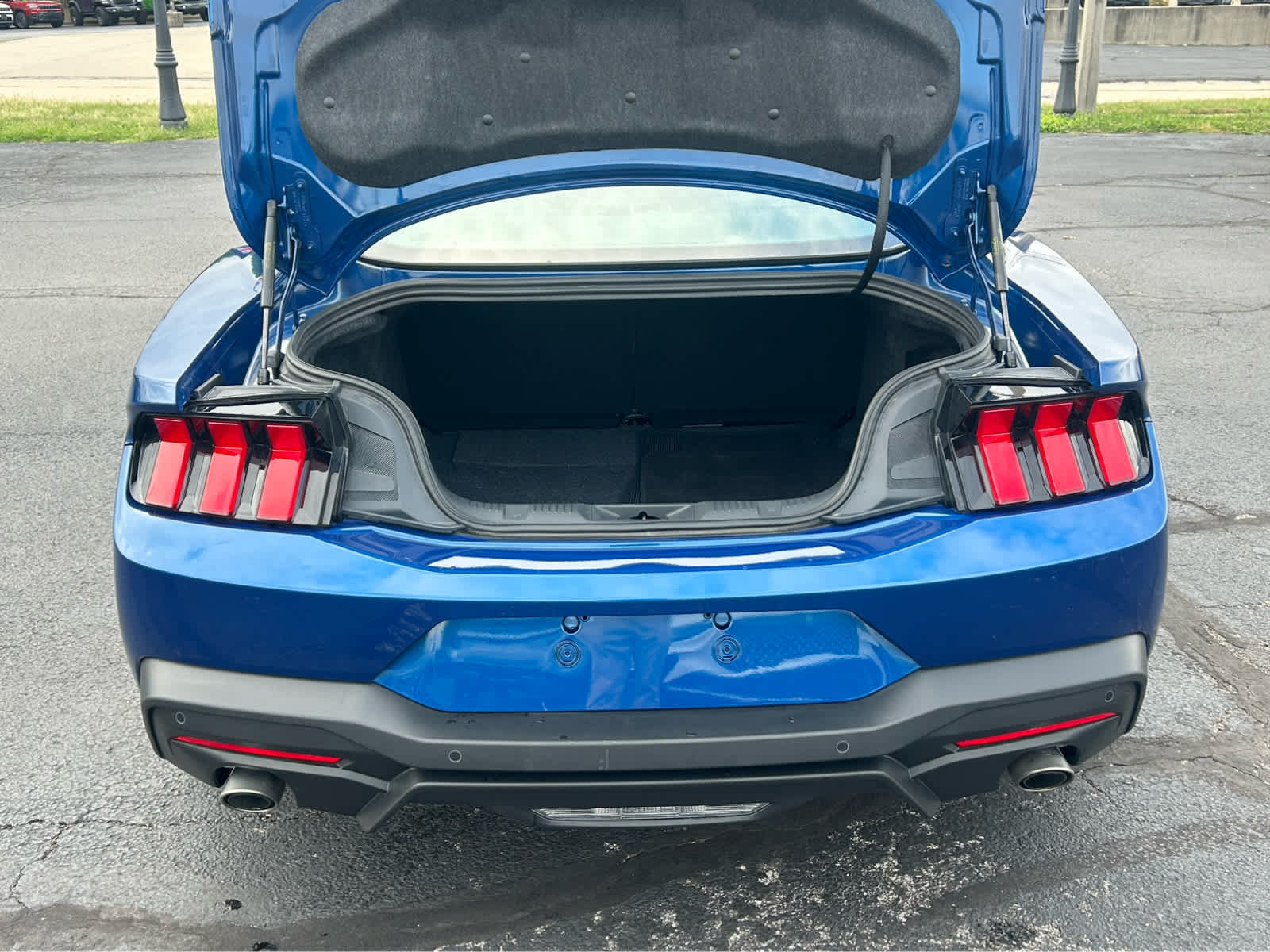 Used 2024 Ford Mustang Premium RWD image 7