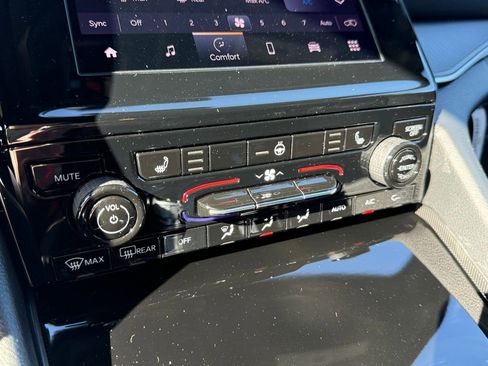 New 2025 Jeep Grand Cherokee L Laredo image 20