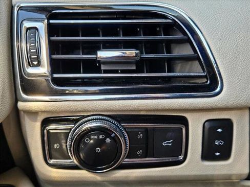 Used 2020 Lincoln Navigator L Reserve w/ Luxury Package image 11