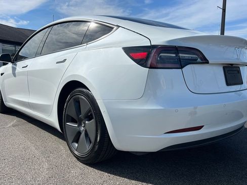 Used 2021 Tesla Model 3 Standard Range Plus image 5