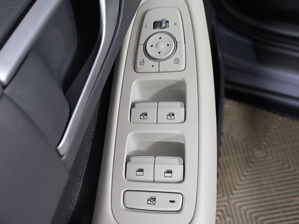 Used 2024 Hyundai Sonata SEL AWD/4WD image 32