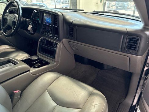 Used 2004 Chevrolet Tahoe Z71 w/ Z71 Preferred Equipment Group image 11