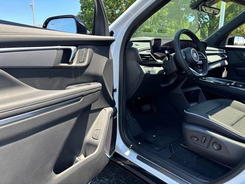 New 2026 Buick Enclave Sport Touring w/ Power Package FWD image 17