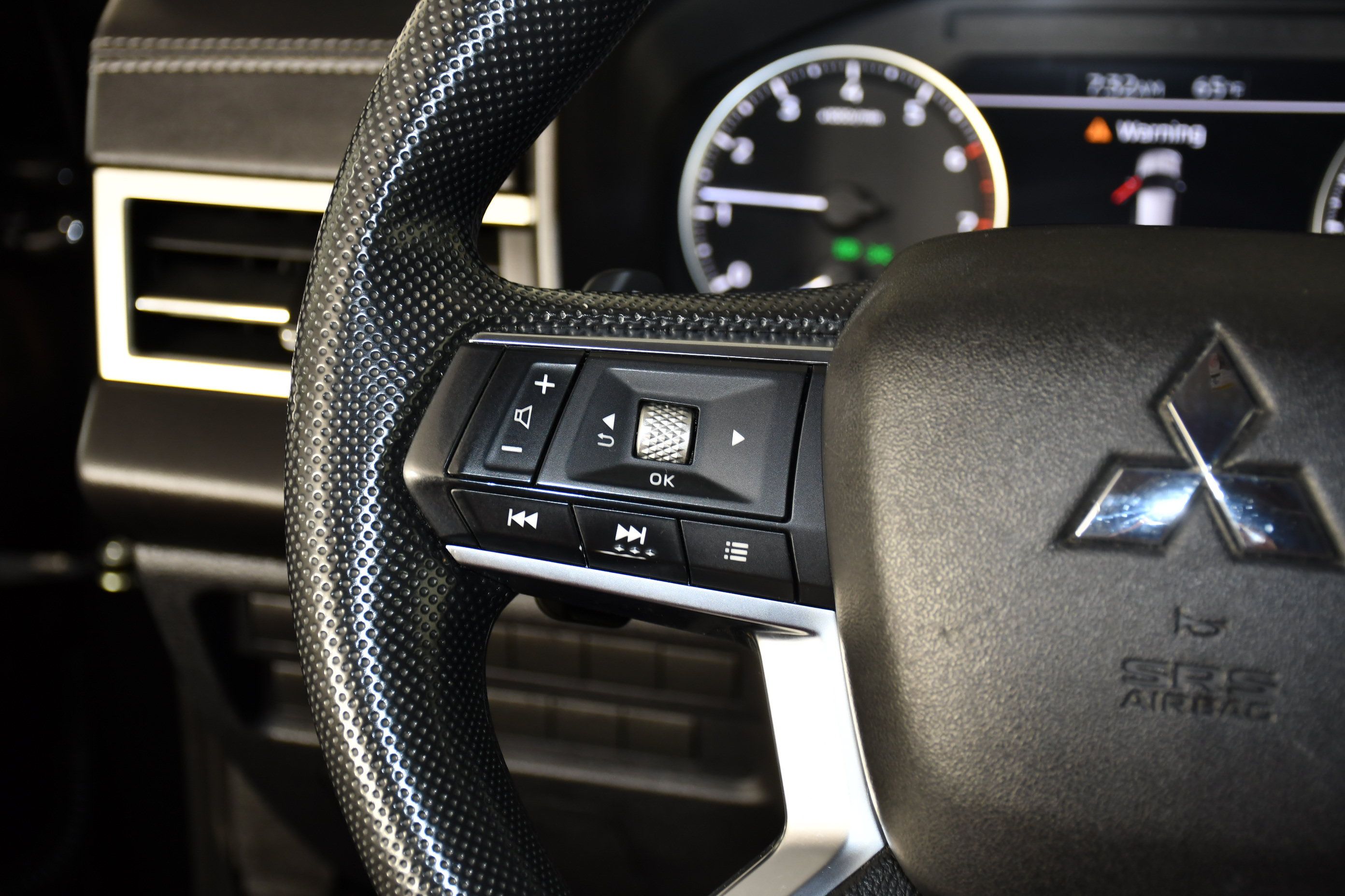 Used 2022 Mitsubishi Outlander ES AWD/4WD image 13