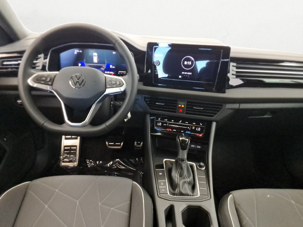 Used 2025 Volkswagen Jetta Sport FWD image 9