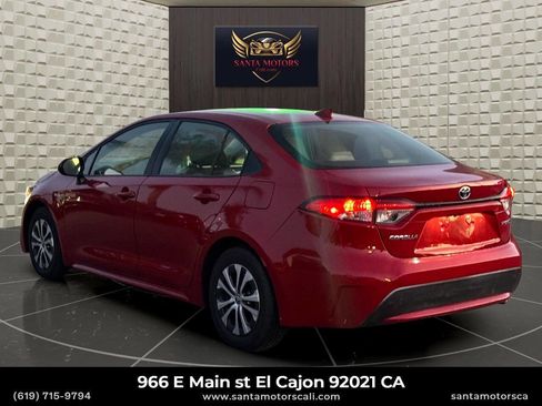 Used 2021 Toyota Corolla LE FWD image 4