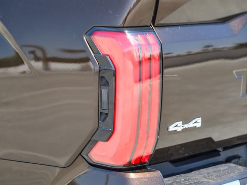 Used 2024 Toyota Tundra Limited AWD/4WD image 9