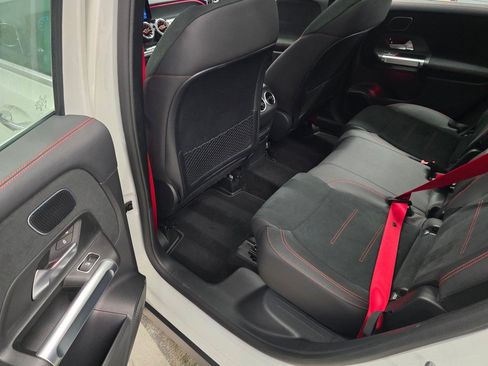 Used 2025 Mercedes-Benz GLB 35 AMG 4MATIC image 28
